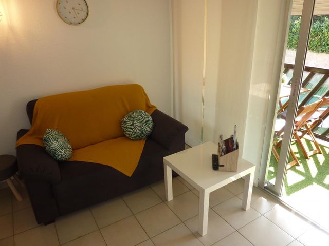 Afficher la photo en grand Appartement F2 à louer - 2 pièces - 24.24 m2 - SETE - 34 - LANGUEDOC-ROUSSILLON - Century 21 Alizés - Puig Immobilier