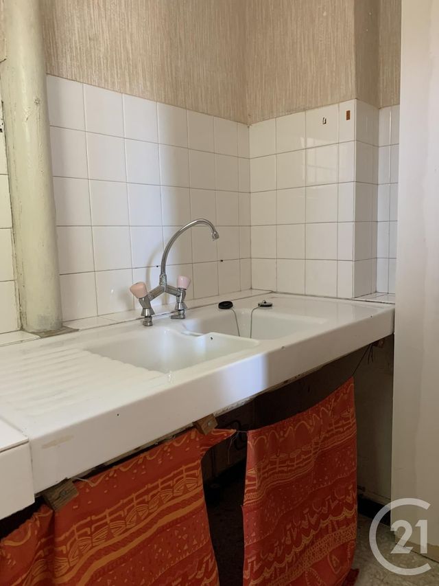 Afficher la photo en grand commerce à louer - 77.62 m2 - FRONTIGNAN - 34 - LANGUEDOC-ROUSSILLON - Century 21 Alizés - Puig Immobilier