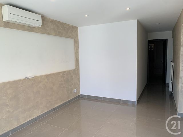 Afficher la photo en grand commerce à louer - 77.62 m2 - FRONTIGNAN - 34 - LANGUEDOC-ROUSSILLON - Century 21 Alizés - Puig Immobilier