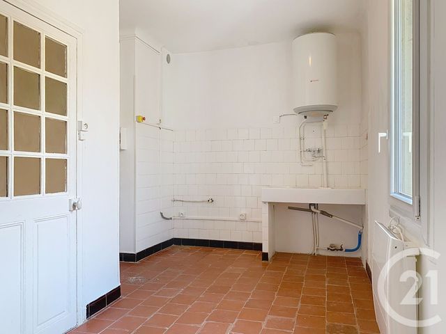 Afficher la photo en grand Appartement F2 à louer - 2 pièces - 25.07 m2 - SETE - 34 - LANGUEDOC-ROUSSILLON - Century 21 Alizés - Puig Immobilier