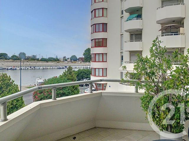 Appartement F2 à louer - 2 pièces - 29.97 m2 - SETE - 34 - LANGUEDOC-ROUSSILLON - Century 21 Alizés - Puig Immobilier