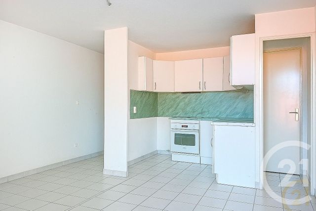 Appartement T2 à louer - 2 pièces - 38.2 m2 - SETE - 34 - LANGUEDOC-ROUSSILLON - Century 21 Alizés - Puig Immobilier