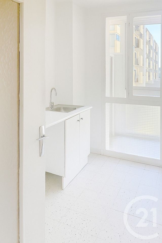 Appartement F3 à louer - 3 pièces - 56.55 m2 - SETE - 34 - LANGUEDOC-ROUSSILLON - Century 21 Alizés - Puig Immobilier