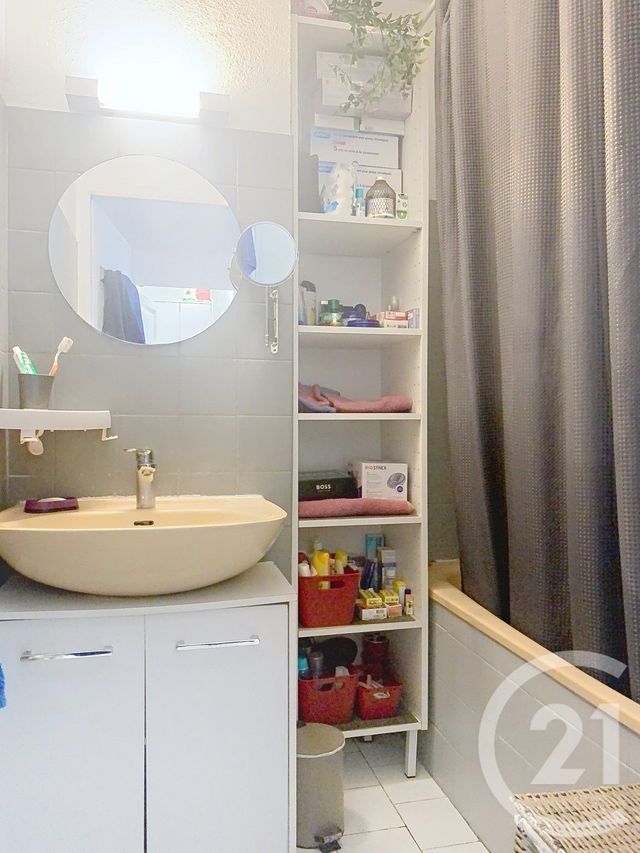 Appartement F2 à louer - 2 pièces - 29.97 m2 - SETE - 34 - LANGUEDOC-ROUSSILLON - Century 21 Alizés - Puig Immobilier