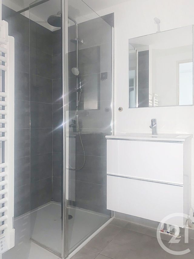 Appartement F2 à louer - 2 pièces - 42.23 m2 - MEZE - 34 - LANGUEDOC-ROUSSILLON - Century 21 Alizés - Puig Immobilier