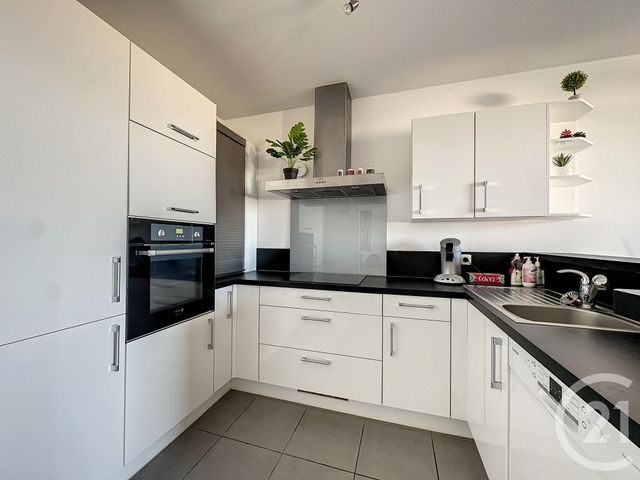 Appartement F3 à louer - 3 pièces - 69.19 m2 - SETE - 34 - LANGUEDOC-ROUSSILLON - Century 21 Alizés - Puig Immobilier