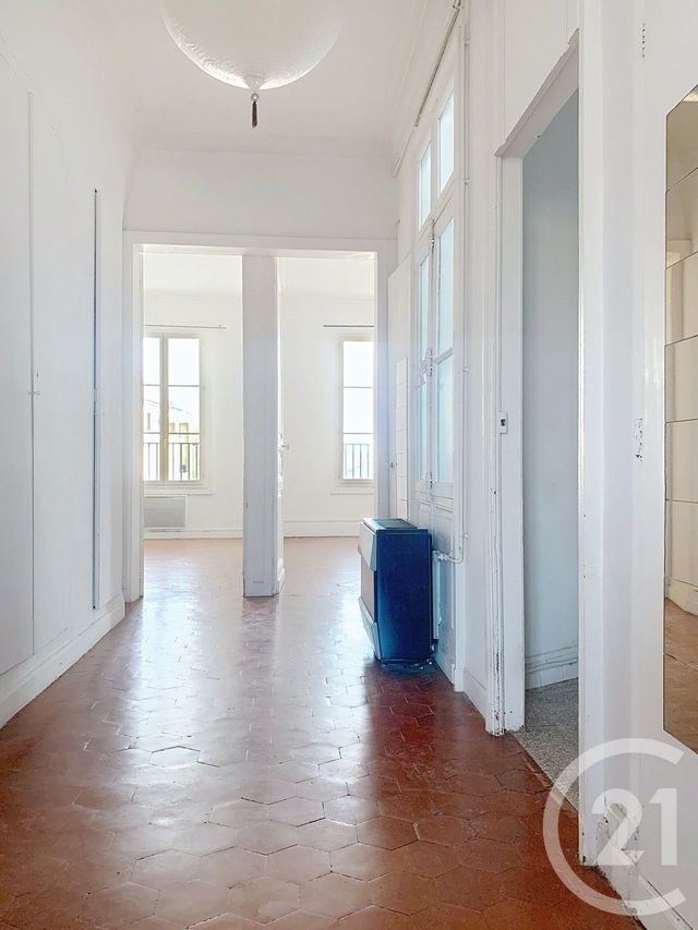 Appartement F4 à louer - 4 pièces - 100.4 m2 - SETE - 34 - LANGUEDOC-ROUSSILLON - Century 21 Alizés - Puig Immobilier