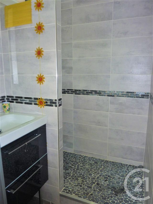 Appartement F1 à louer - 1 pièce - 26.36 m2 - SETE - 34 - LANGUEDOC-ROUSSILLON - Century 21 Alizés - Puig Immobilier