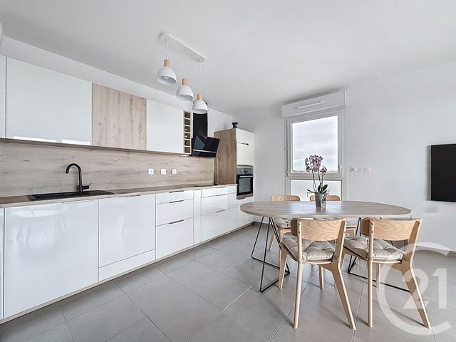 Appartement F3 à louer - 3 pièces - 59.3 m2 - SETE - 34 - LANGUEDOC-ROUSSILLON - Century 21 Alizés - Puig Immobilier