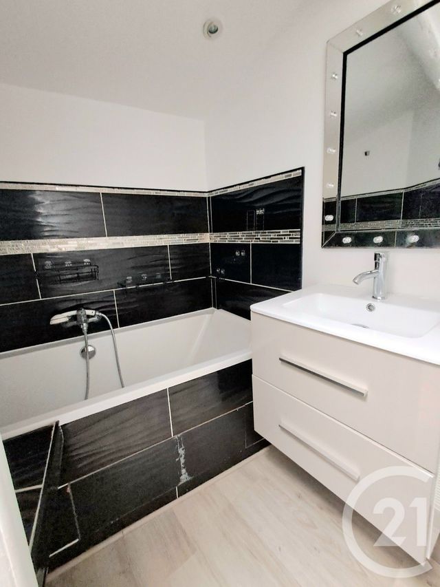 Appartement F3 à louer - 3 pièces - 76.53 m2 - SETE - 34 - LANGUEDOC-ROUSSILLON - Century 21 Alizés - Puig Immobilier