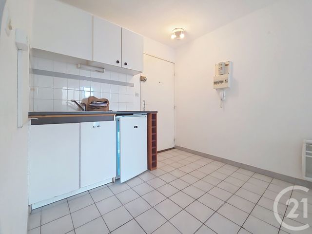 Appartement F2 à vendre - 2 pièces - 32.19 m2 - SETE - 34 - LANGUEDOC-ROUSSILLON - Century 21 Alizés - Puig Immobilier