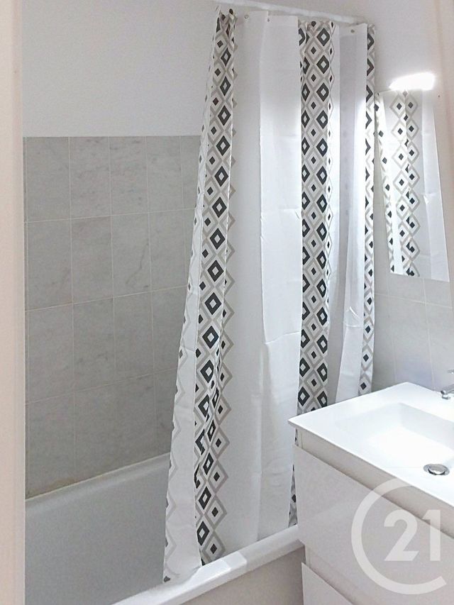 Appartement F2 à louer - 2 pièces - 34.2 m2 - SETE - 34 - LANGUEDOC-ROUSSILLON - Century 21 Alizés - Puig Immobilier