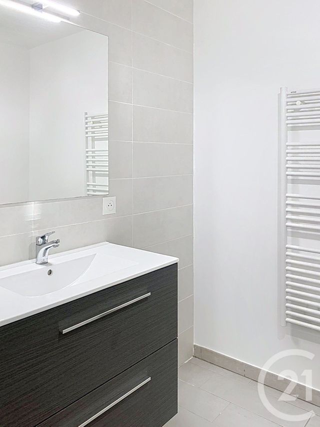 Appartement F2 à louer - 2 pièces - 39.75 m2 - SETE - 34 - LANGUEDOC-ROUSSILLON - Century 21 Alizés - Puig Immobilier