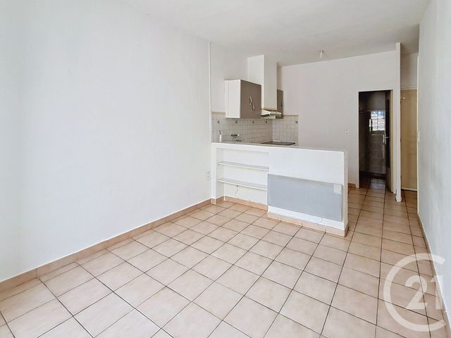Appartement F2 à louer MEZE