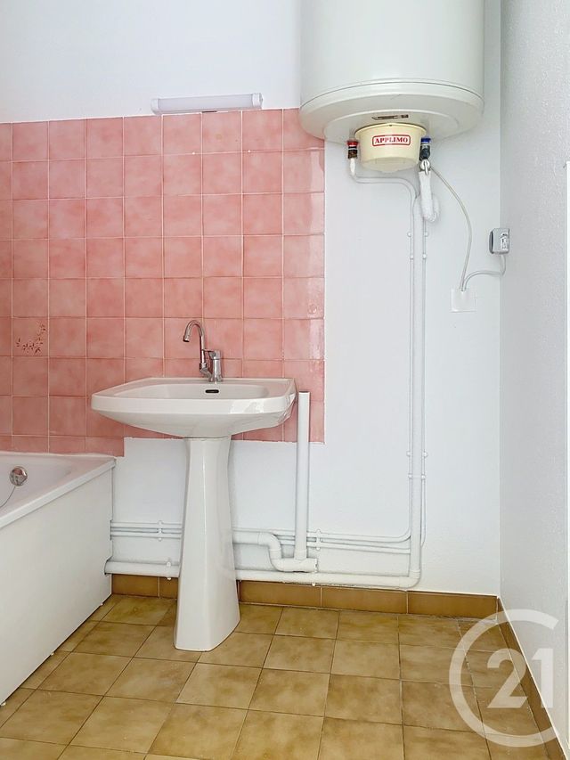 Appartement F2 à louer - 2 pièces - 23.72 m2 - SETE - 34 - LANGUEDOC-ROUSSILLON - Century 21 Alizés - Puig Immobilier