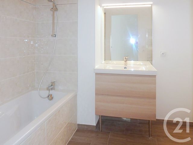Appartement F3 à louer - 3 pièces - 63.41 m2 - SETE - 34 - LANGUEDOC-ROUSSILLON - Century 21 Alizés - Puig Immobilier
