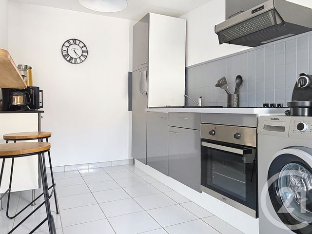 Appartement F3 à louer - 3 pièces - 80.43 m2 - VILLEVEYRAC - 34 - LANGUEDOC-ROUSSILLON - Century 21 Alizés - Puig Immobilier